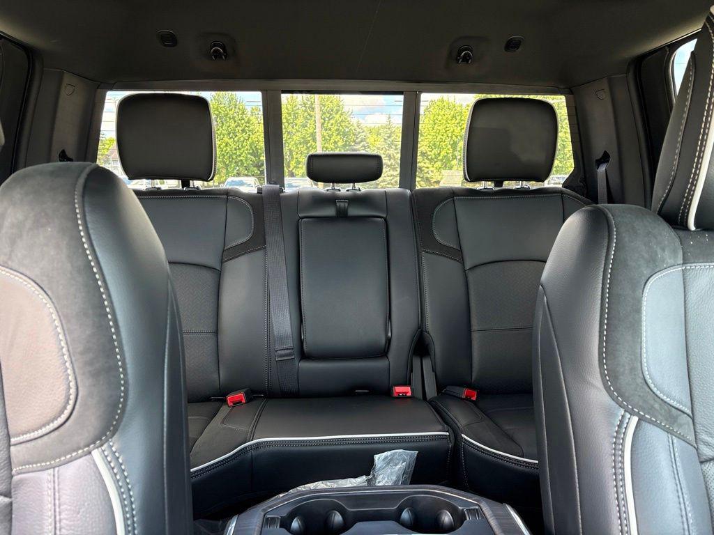2026 RAM 2500 LARAMIE CREW CAB 4X4 6'4' BOX — миниатюра 15