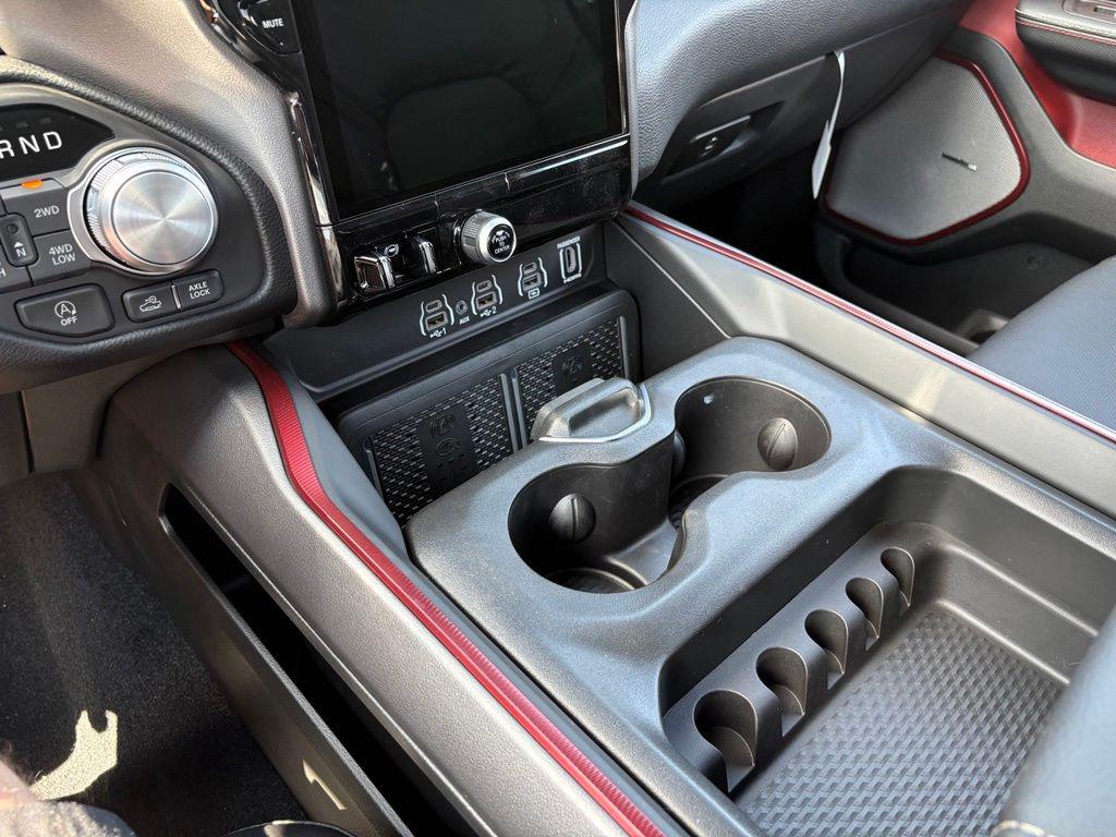 صورة مصغرة 19 لـ 2026 RAM 1500 REBEL