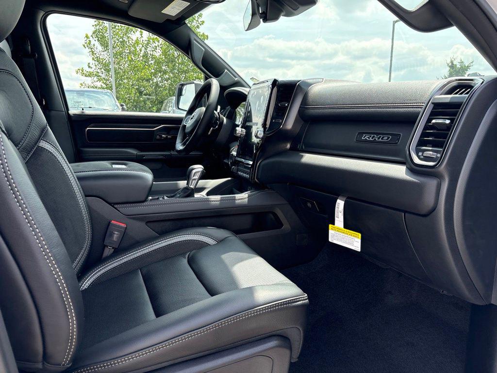 2026 RAM 1500 RHO CREW CAB 4X4 5'7' BOX — миниатюра 14