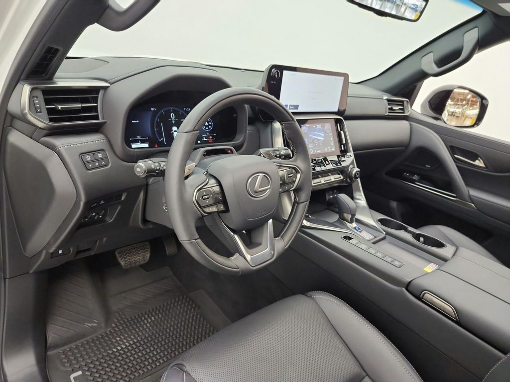 صورة 9 لـ 2026 Lexus LX 700H LUXURY