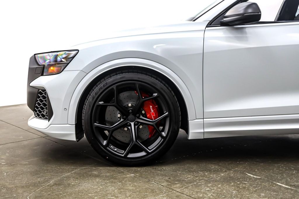 2026 AUDI RS Q8 4.0T 照片 10