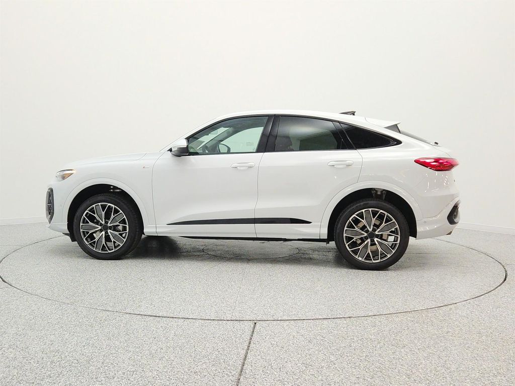 صورة 8 لـ 2026 AUDI Q5 SPORTBACK PREMIUM PLUS TFSI QUATTRO S TRONIC