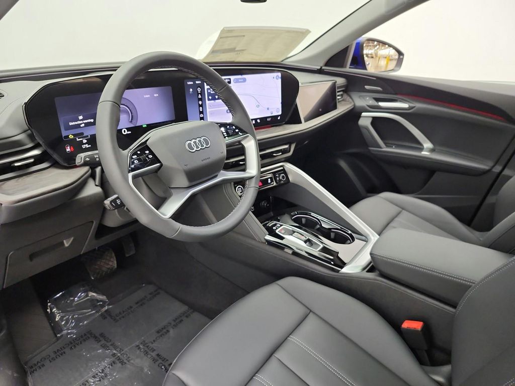 صورة 10 لـ 2026 AUDI Q5 PREMIUM PLUS TFSI QUATTRO S TRONIC