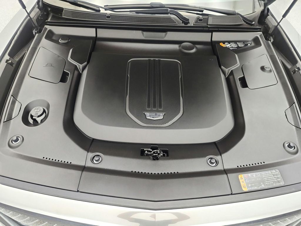 2024 Cadillac LYRIQ LUXURY thumbnail 17