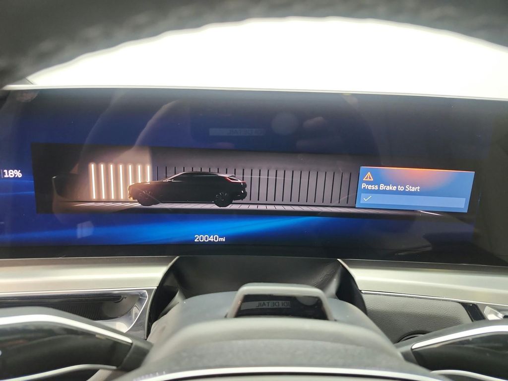 2024 Cadillac LYRIQ LUXURY thumbnail 12