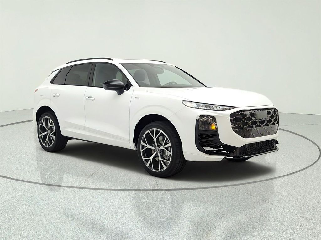 صورة 3 لـ 2026 AUDI Q3 TFSI QUATTRO S TRONIC