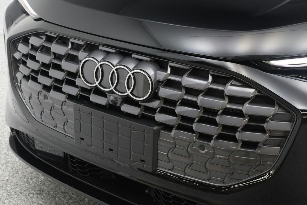 صورة 6 لـ 2026 AUDI Q5 PREMIUM PLUS TFSI QUATTRO S TRONIC