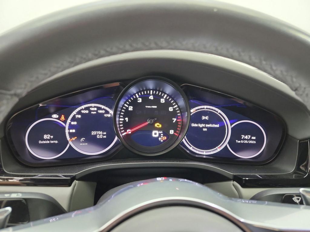 صورة 12 لـ 2023 Porsche CAYENNE PLATINUM EDITION
