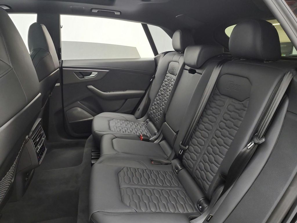 2026 AUDI RS Q8 4.0T 缩略图 11