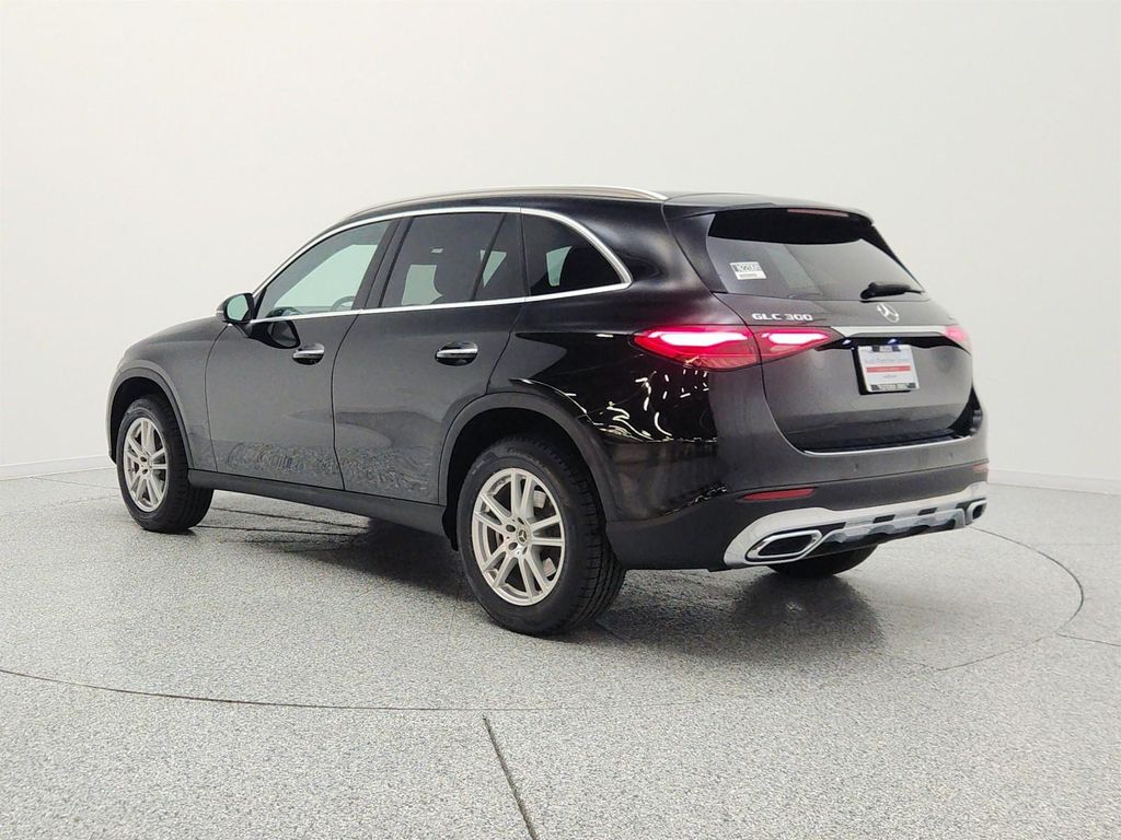 صورة 7 لـ 2023 Mercedes-BENZ GLC