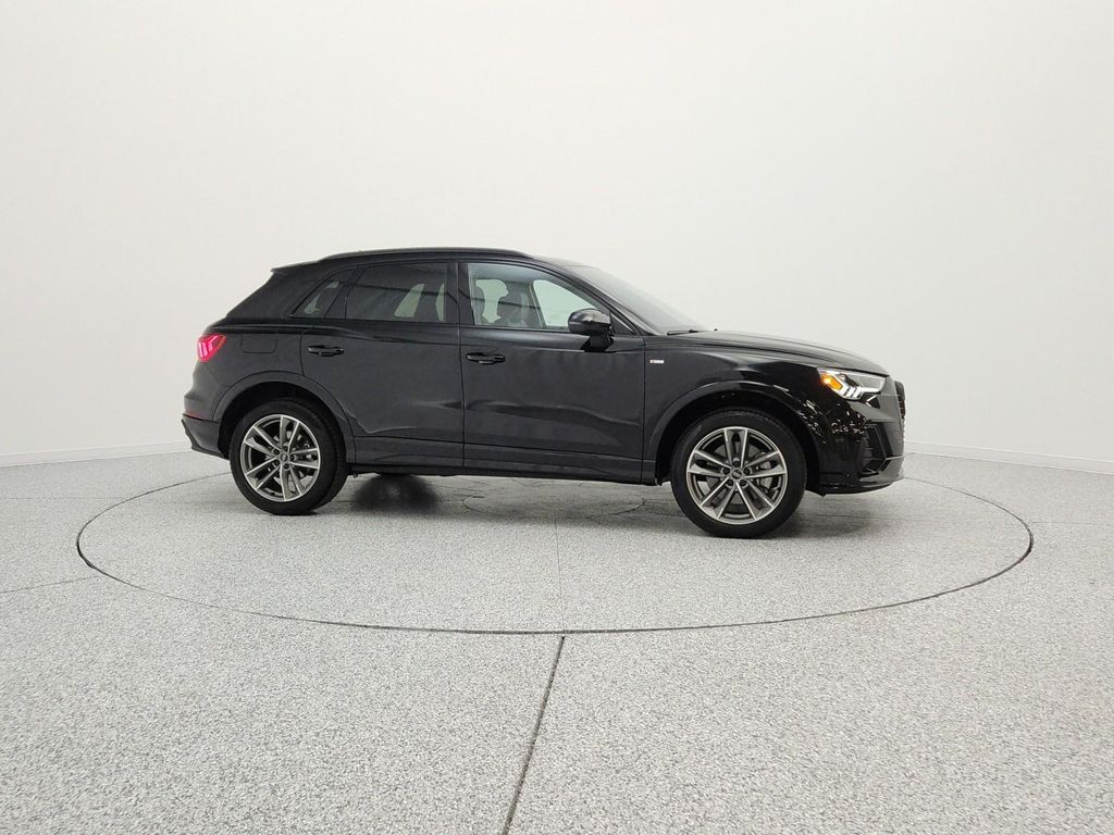 2025 AUDI Q3 PREMIUM 45 TFSI S LINE QUATTRO TIPTRONIC — фото 4