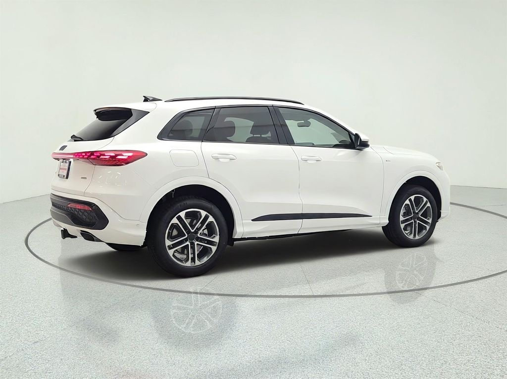 2026 AUDI Q5 PREMIUM TFSI QUATTRO S TRONIC — фото 5