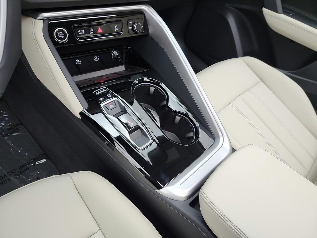 2026 AUDI Q5 PREMIUM TFSI QUATTRO S TRONIC — фото 10