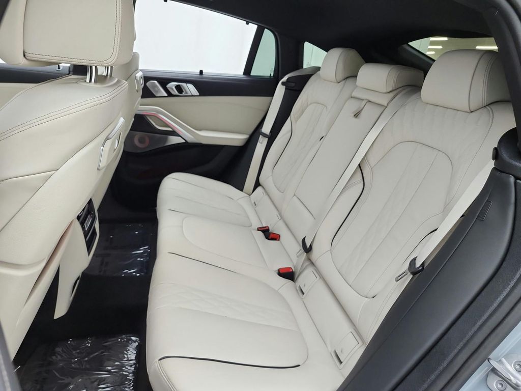 2025 BMW X6 M60I 缩略图 14