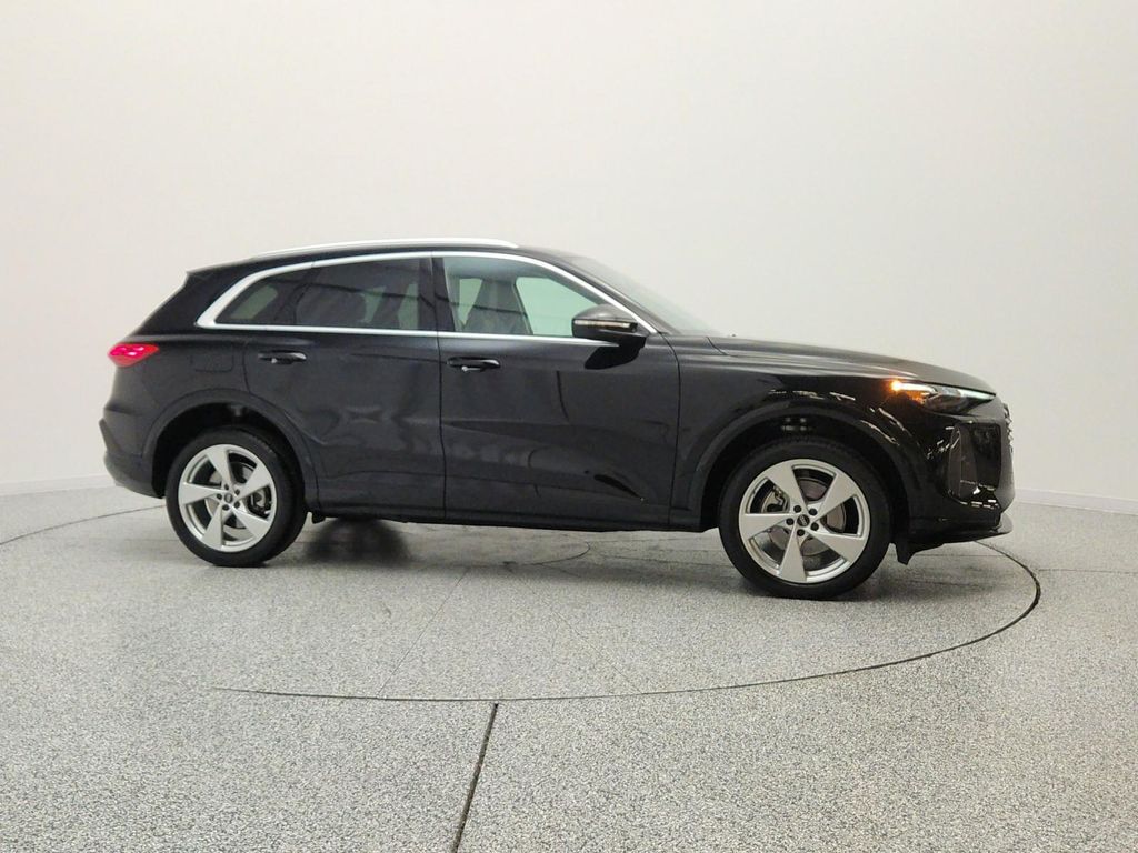 صورة 4 لـ 2025 AUDI Q5 PREMIUM PLUS TFSI QUATTRO S TRONIC