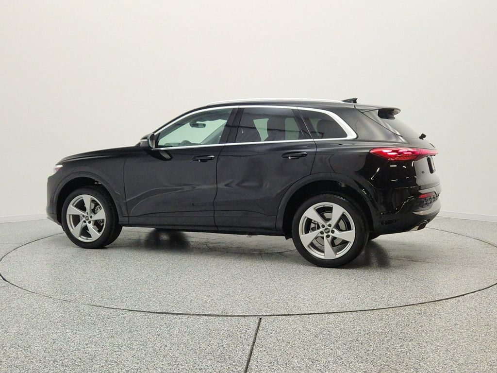 صورة 8 لـ 2025 AUDI Q5 PREMIUM PLUS TFSI QUATTRO S TRONIC