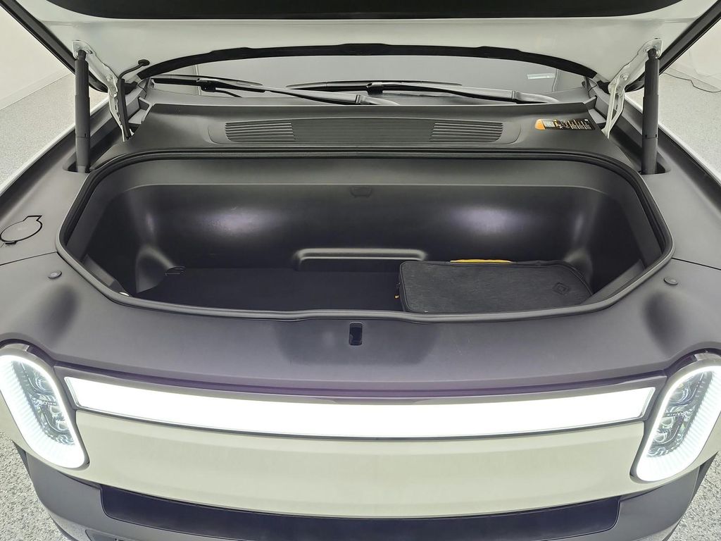 صورة 16 لـ 2024 Rivian R1S ADVENTURE QUAD MOTOR LARGE PACK