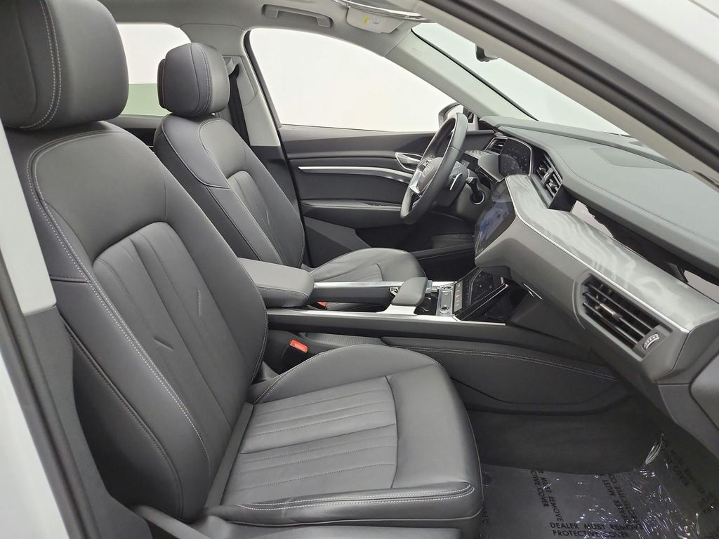 2024 AUDI Q8 E-TRON PREMIUM — миниатюра 19