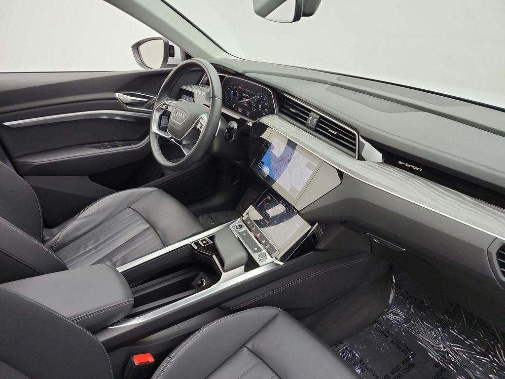 2024 AUDI Q8 E-TRON PREMIUM — миниатюра 18
