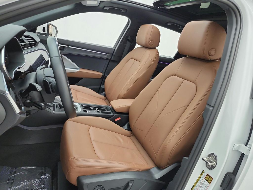 صورة 10 لـ 2023 AUDI Q3 45 S LINE PREMIUM PLUS