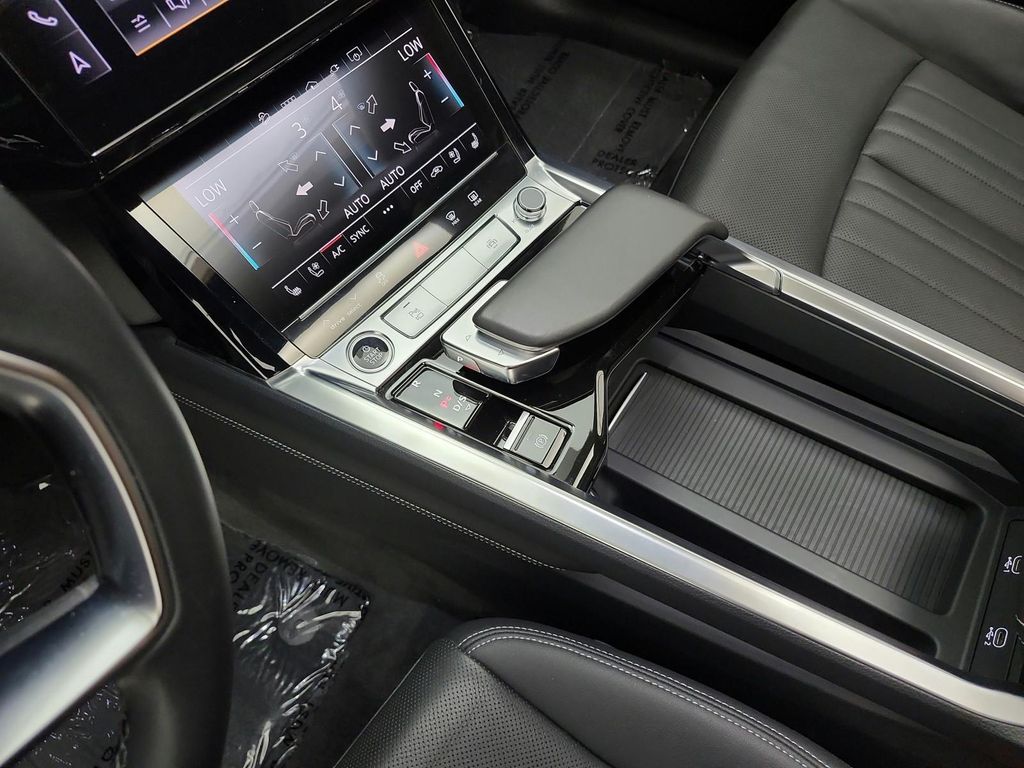 صورة مصغرة 11 لـ 2024 AUDI Q8 E-TRON PREMIUM PLUS