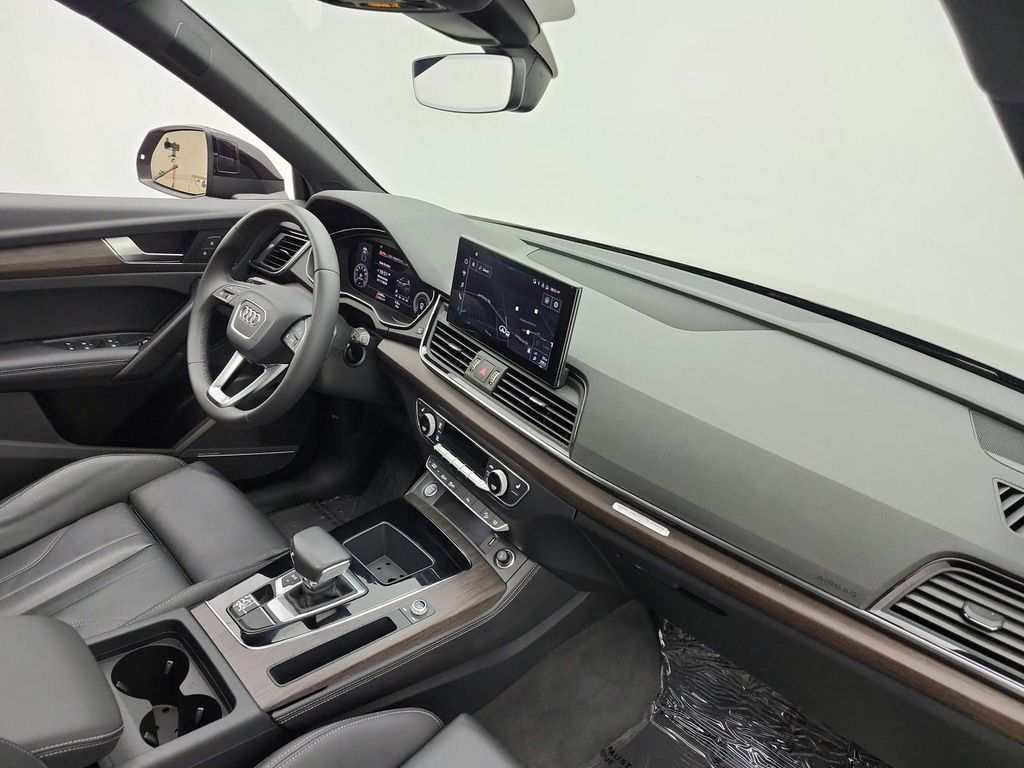 صورة مصغرة 19 لـ 2023 AUDI Q5 45 S LINE PREMIUM PLUS