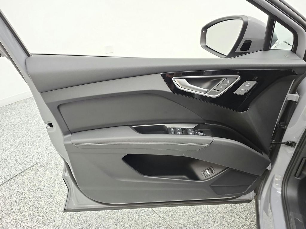 صورة مصغرة 14 لـ 2024 AUDI Q4 E-TRON PREMIUM PLUS 55 QUATTRO