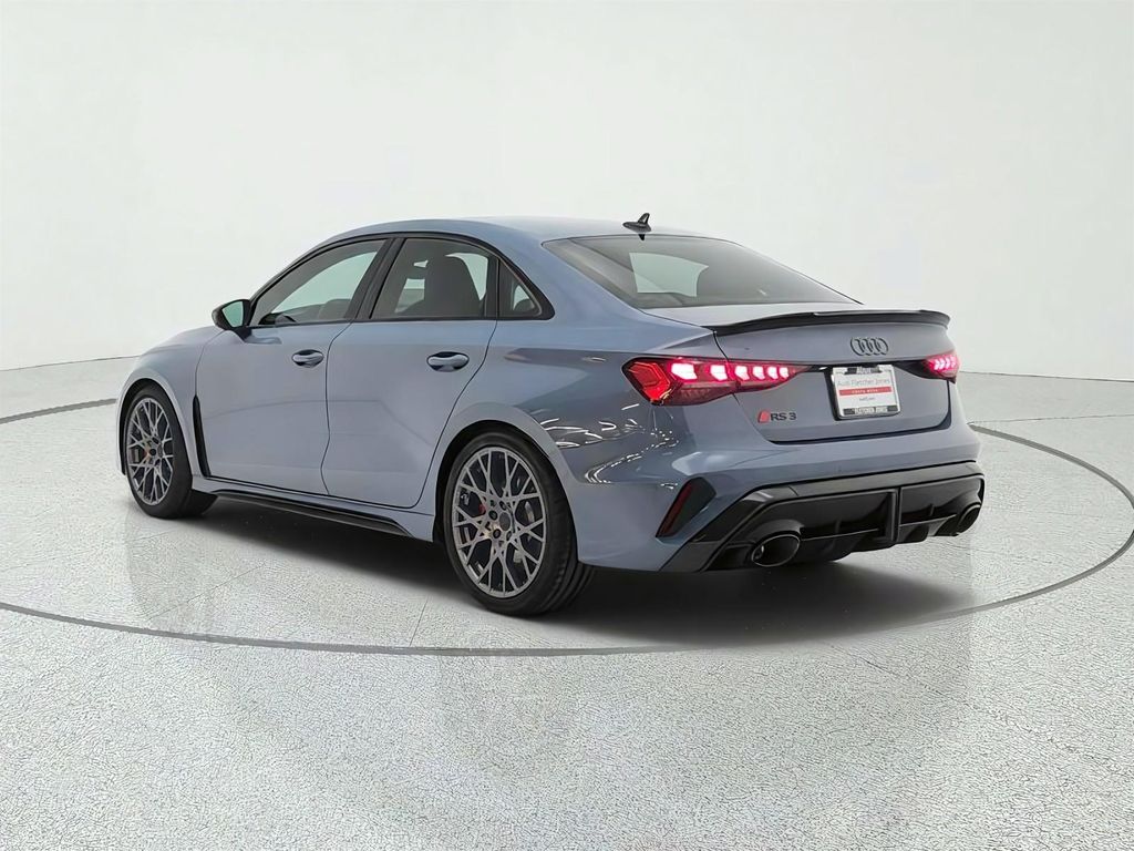 2026 AUDI RS 3 TFSI QUATTRO S TRONIC 照片 7