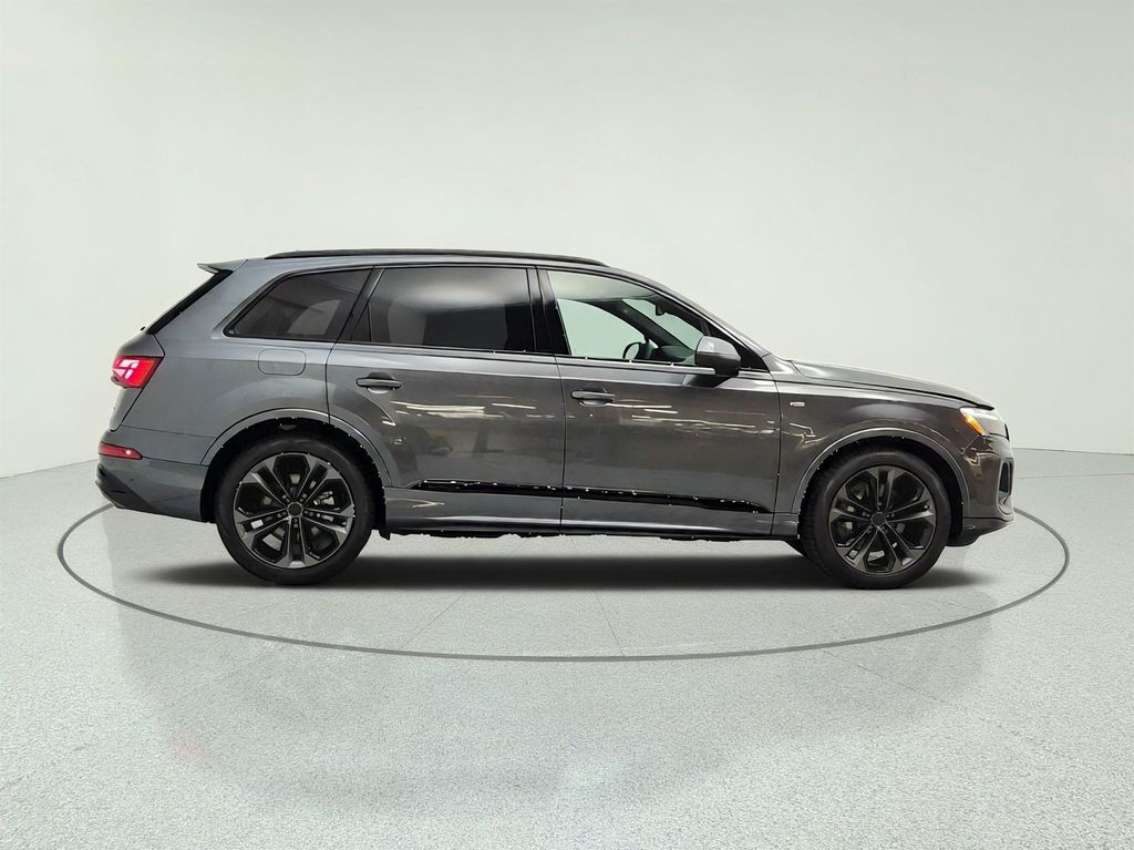 صورة 4 لـ 2026 AUDI Q7 55 PREMIUM PLUS