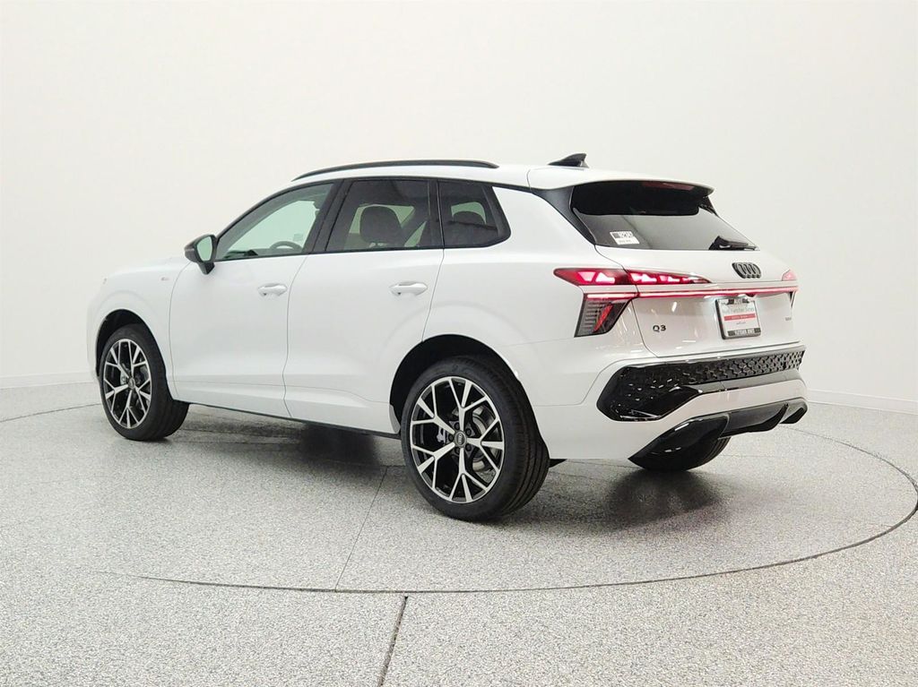 صورة 7 لـ 2026 AUDI Q3 TFSI QUATTRO S TRONIC