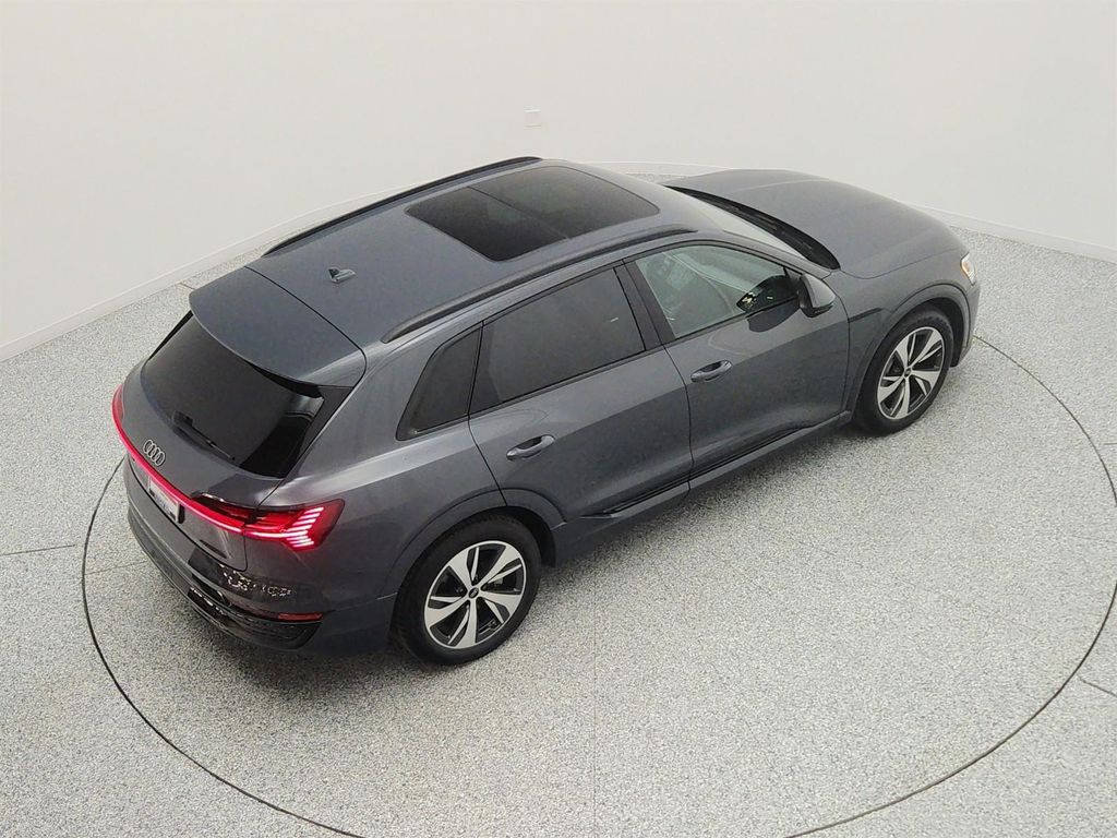 2024 AUDI Q8 E-TRON PREMIUM thumbnail 26