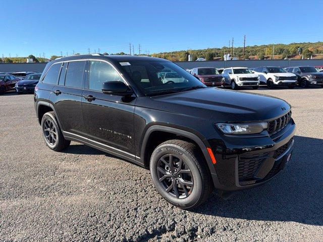 New 2027 Jeep Grand Cherokee Laredo