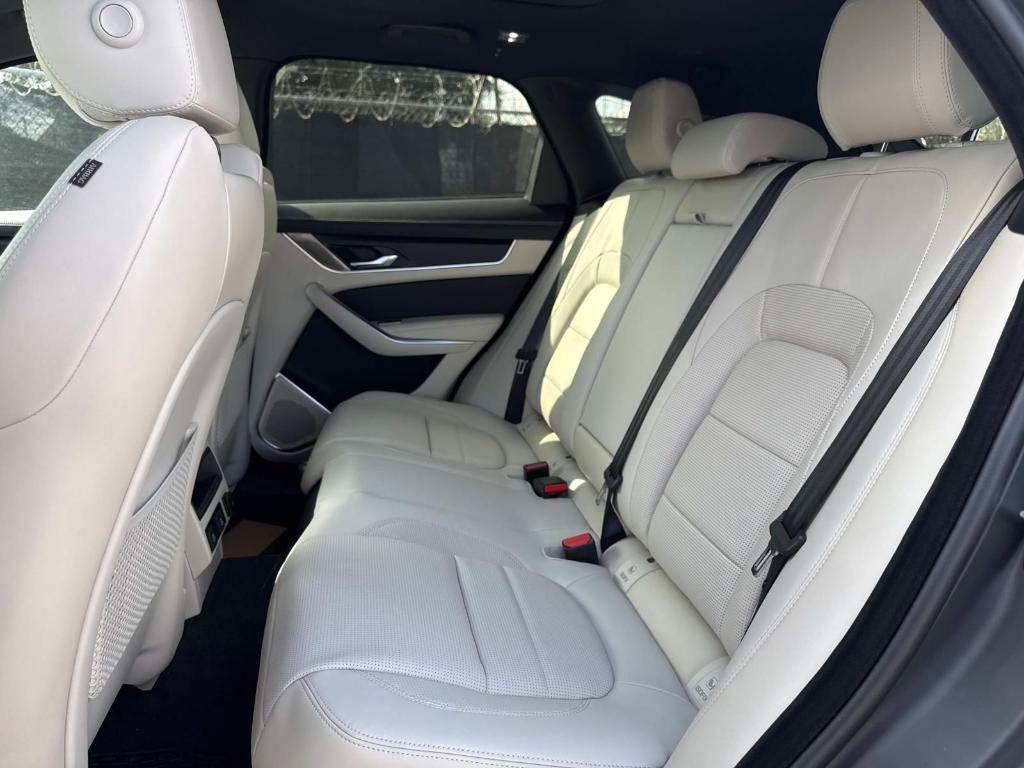 2025 Jaguar F-PACE P400 R-DYNAMIC S — фото 8