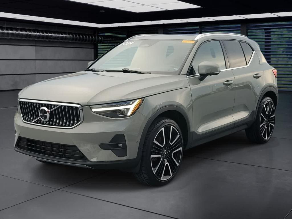 2024 Volvo XC40 B5 ULTIMATE BRIGHT THEME — фото 1