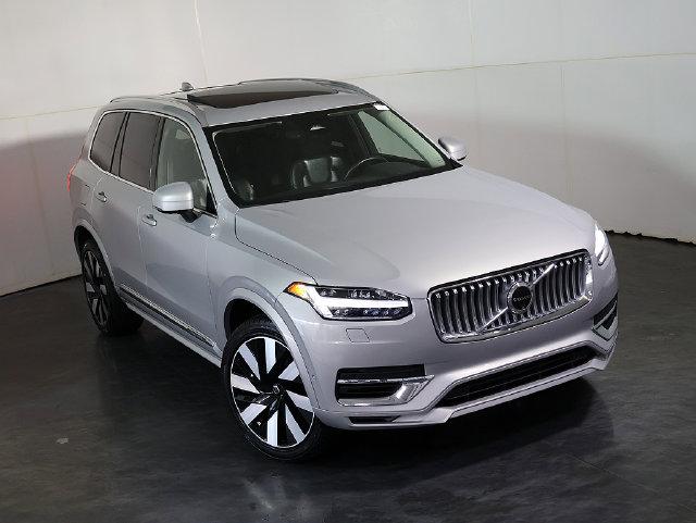 صورة 7 لـ 2024 Volvo XC90 RECHARGE PLUG-IN HYBRID T8 PLUS 6 PASSENGER