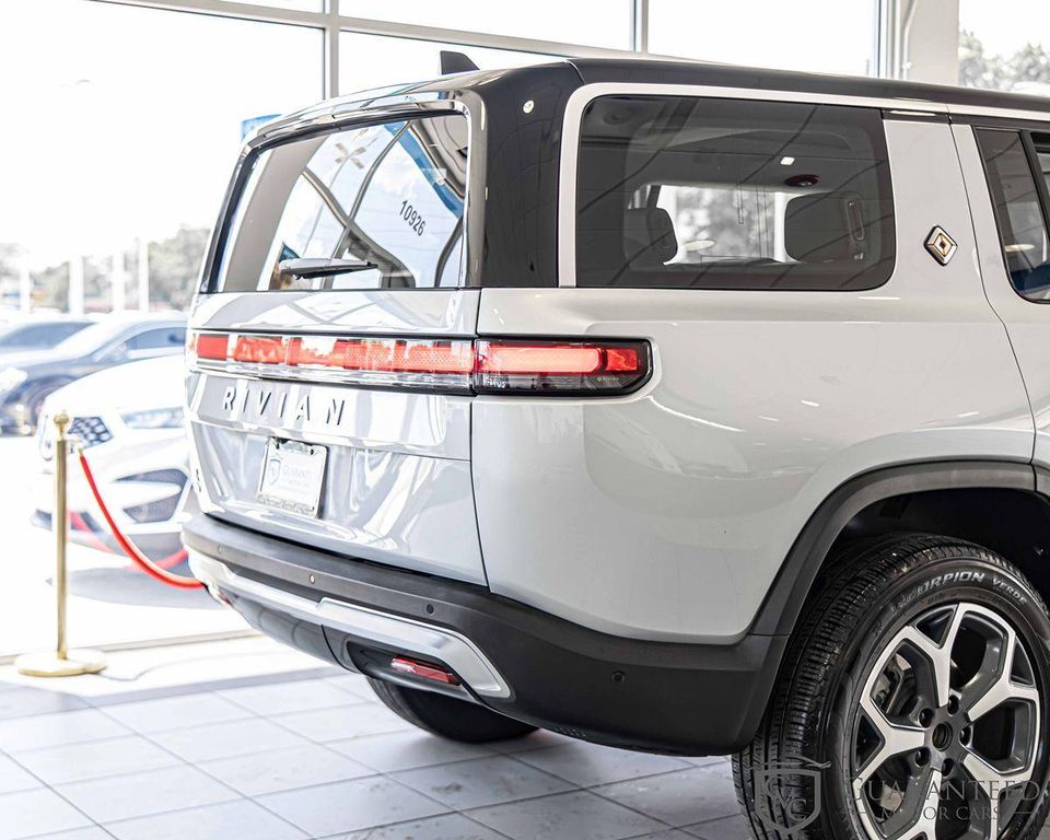2024 Rivian R1S ADVENTURE — миниатюра 14