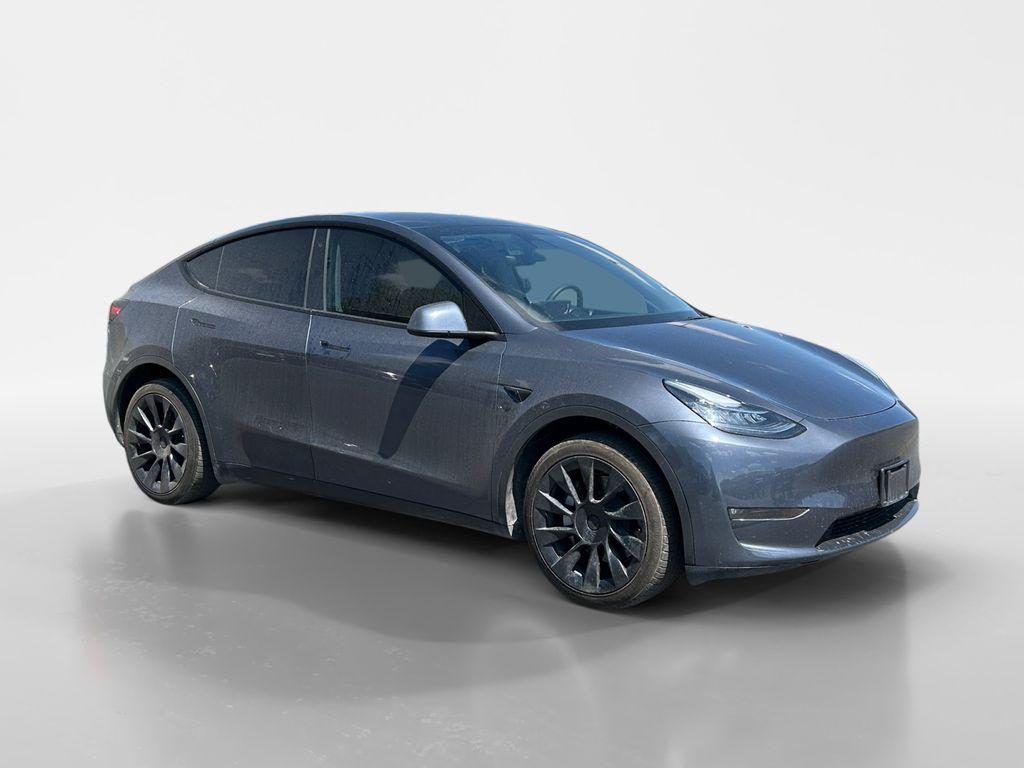 TESLA MODEL Y LONG RANGE - 8