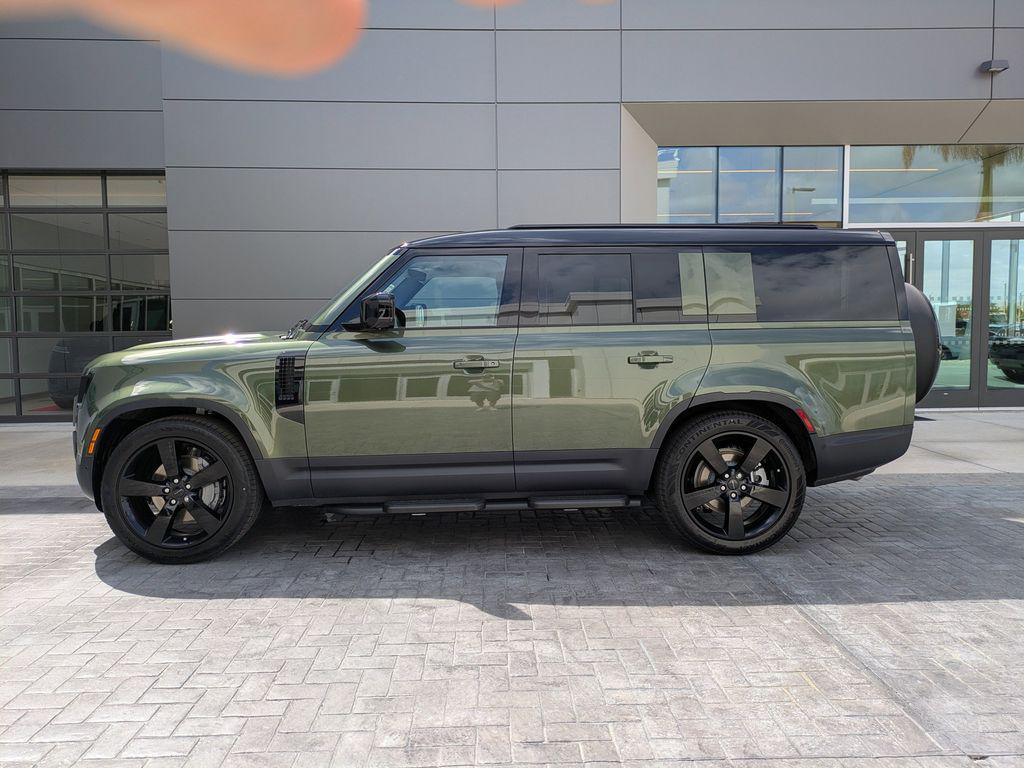 2026 LAND Rover DEFENDER P300 S — фото 7