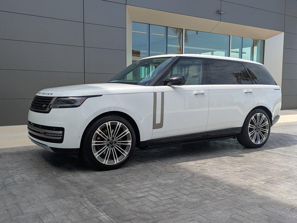 New 2026 Land Rover Range Rover P400 SE 7 Seat