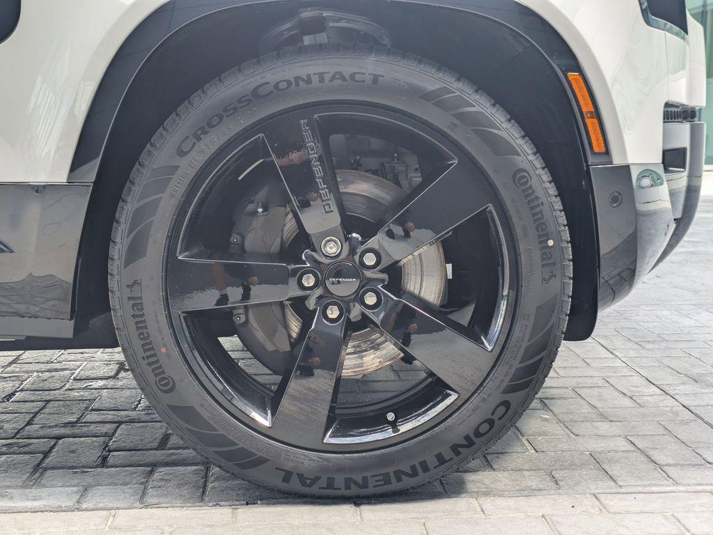 2026 LAND Rover DEFENDER P400 X-DYNAMIC SE thumbnail 11