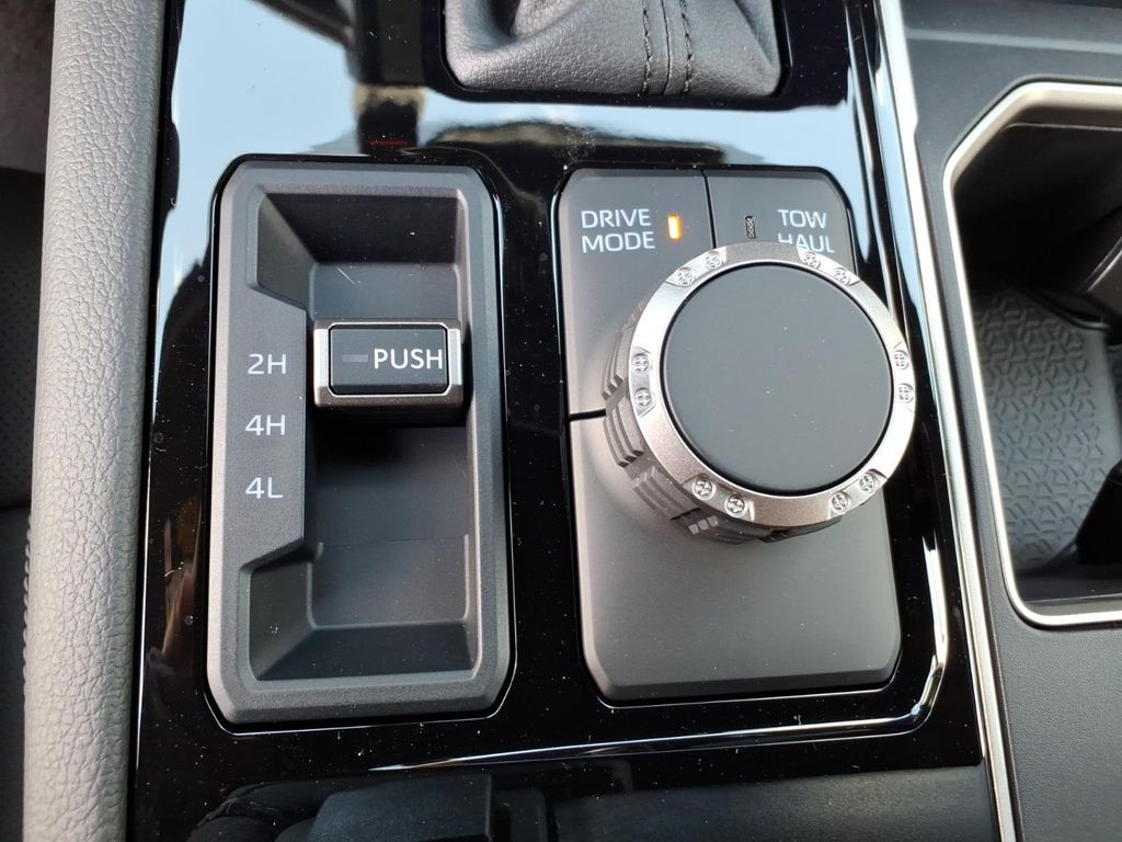 TOYOTA TUNDRA - 6