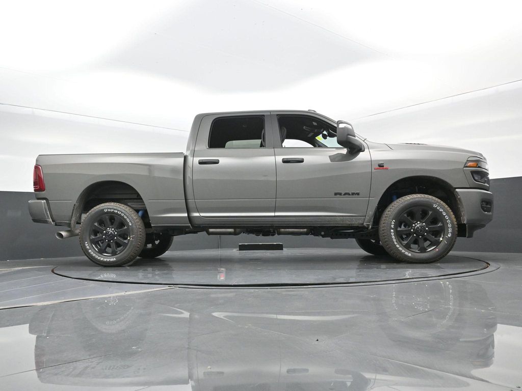 2027 RAM 2500 BIG HORN — миниатюра 25