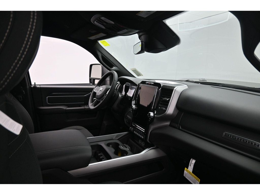 صورة 4 لـ 2027 RAM 2500 BIG HORN