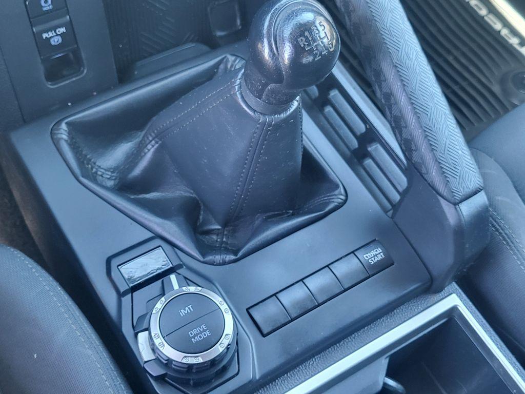 2024 Toyota TACOMA SR thumbnail 25