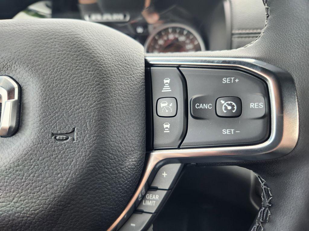 صورة مصغرة 30 لـ 2026 RAM 1500 LARAMIE