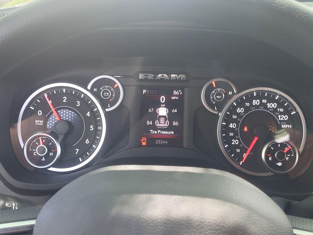 صورة مصغرة 19 لـ 2026 RAM 3500 TRADESMAN CREW CAB 4X4 8' BOX
