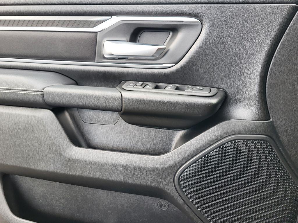 2026 RAM 1500 BIG HORN/LONE STAR — миниатюра 25
