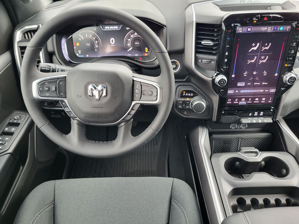 2026 RAM 1500 BIG HORN/LONE STAR — миниатюра 27