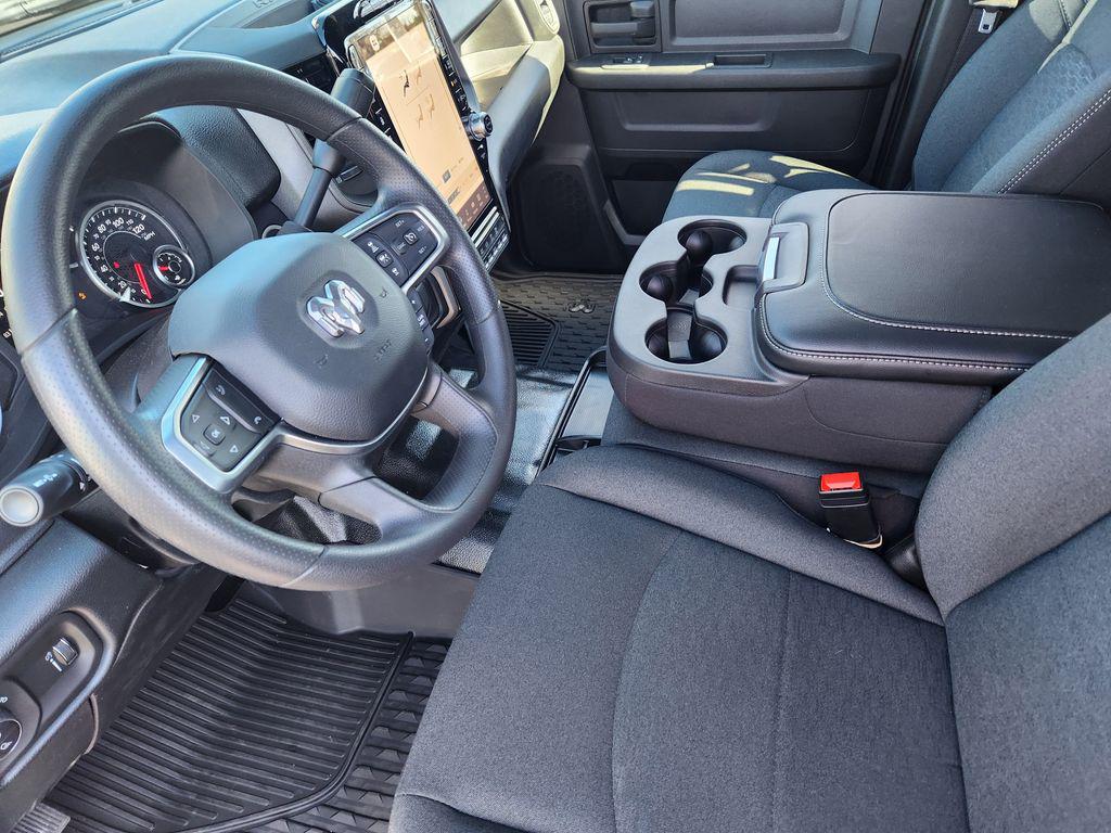 2026 RAM 3500 TRADESMAN CREW CAB 4X4 8' BOX — миниатюра 13