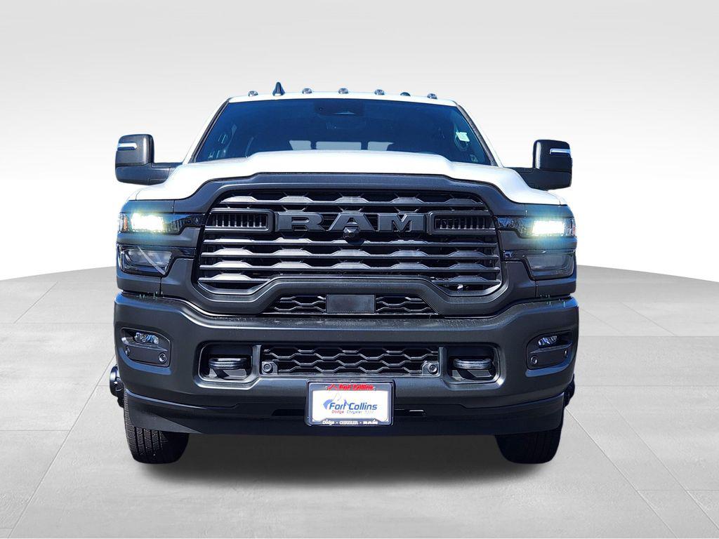 2026 RAM 3500 TRADESMAN CREW CAB 4X4 8' BOX — фото 2